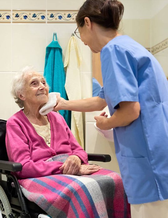 Dedicated caregiver providing elderly home care San Rafael CA with personalized assistance and companionship.