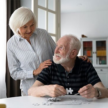 Compassionate caregiver providing dementia care San Rafael CA with personalized support in a familiar home environment.